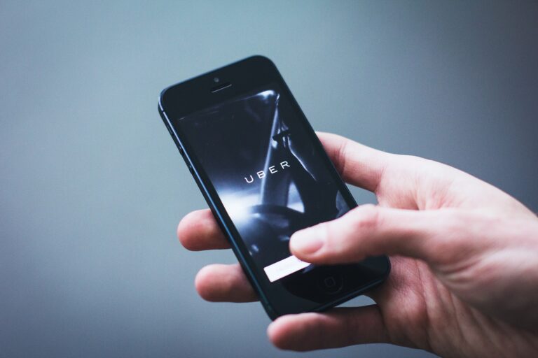 trato juridico diferenciado blablacar uber