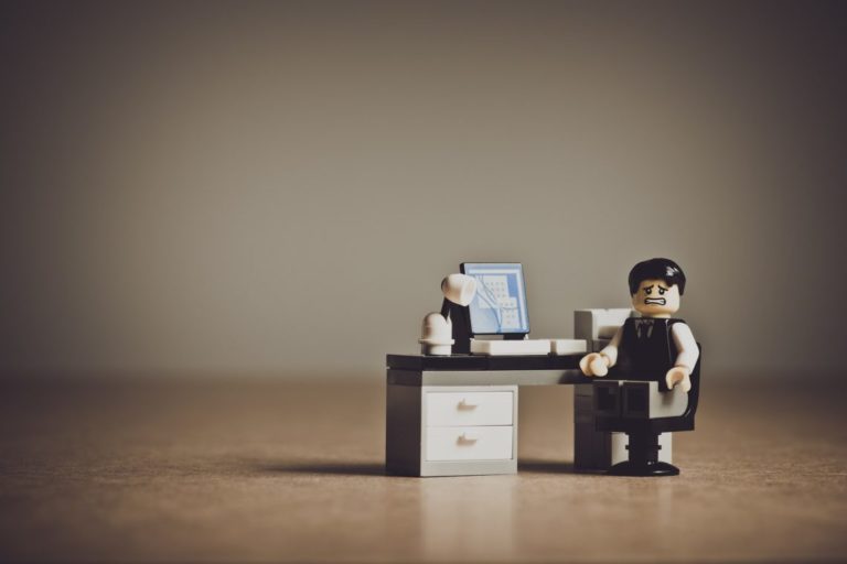 acoso-laboral-superior-jerarquico-abogados-1140x760